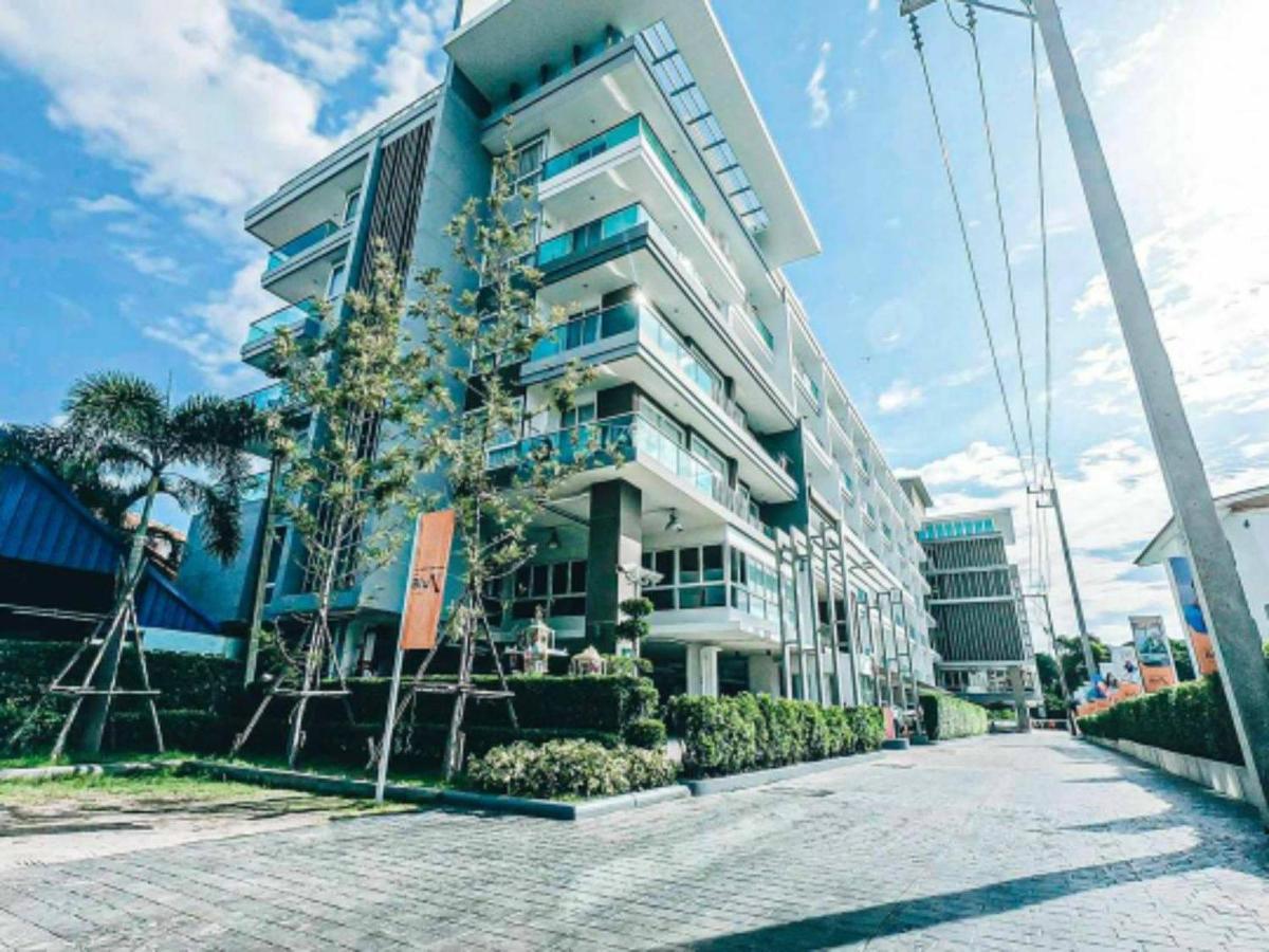 Sweet Seaview Flr6 With Toproop Pool Flr7 At The Blux Bangsaen Exterior foto